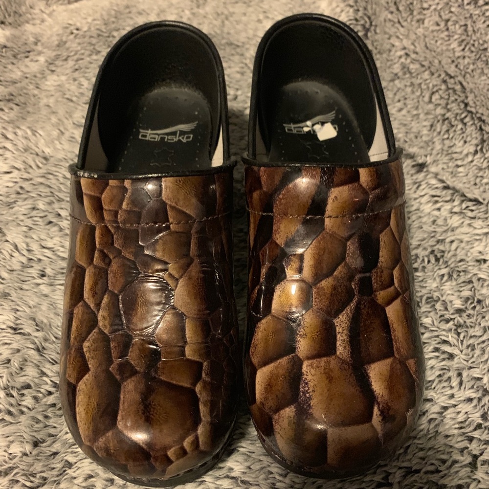 Barely worn Danskos